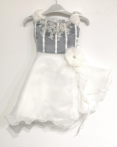 902 - Grey/white formal dress